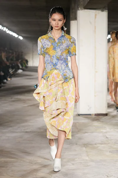 Look 43